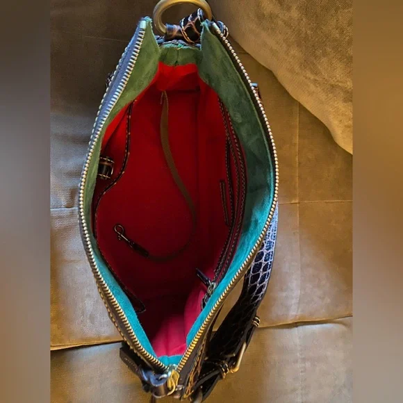 Dooney & Bourke croco embossed fino leather handbag - Picture 6 of 7